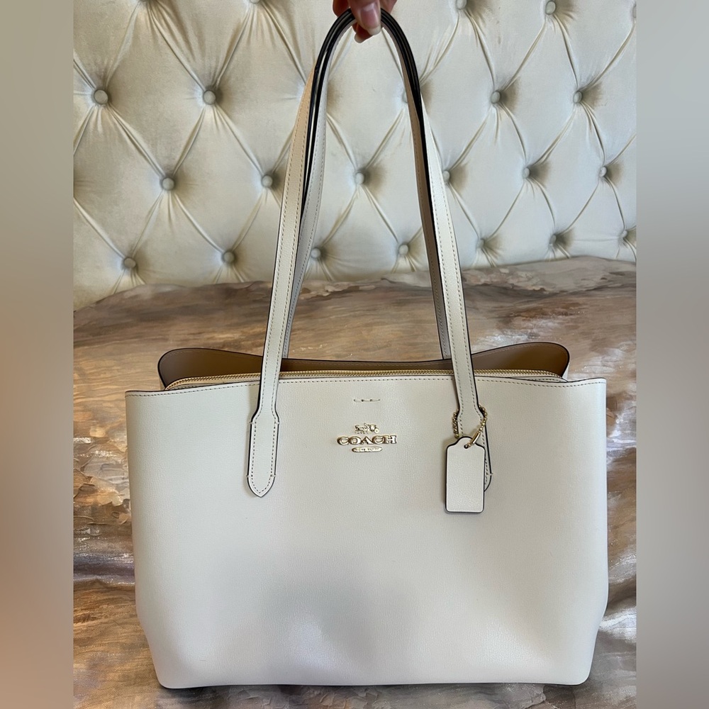 Coach Avenue Carryall Cream Leather tote bag